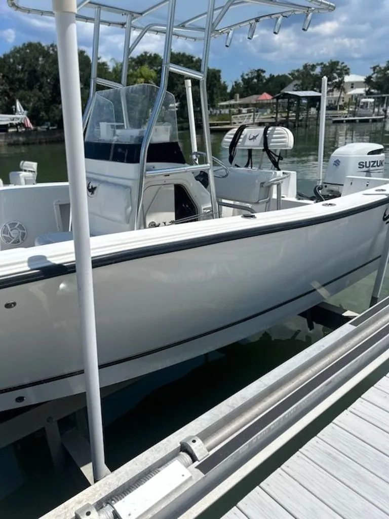 Slide: The Image of Mako 212 Center Console 2008 - 8