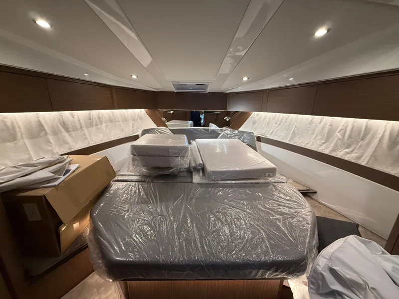 Slide: The Image of Beneteau Antares 11 Fly 2026 - 12