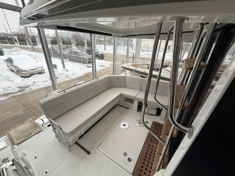 Slide: The Image of Beneteau Antares 11 Fly 2026 - 13