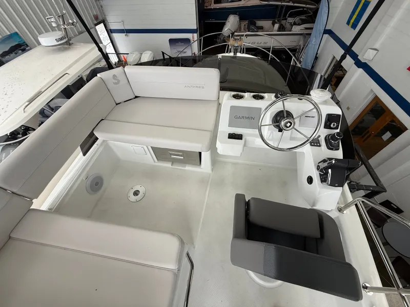 Slide: The Image of Beneteau Antares 11 Fly 2026 - 18