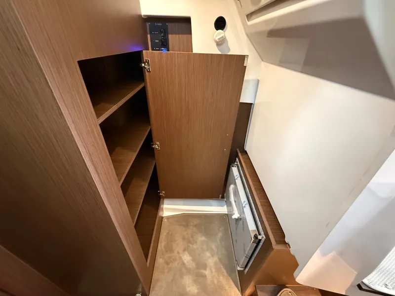 Slide: The Image of Beneteau Antares 11 Fly 2026 - 9