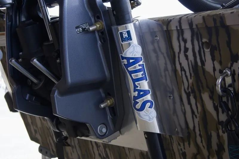 Slide: The Image of Avid 22 CC Rogue 2026 - 12