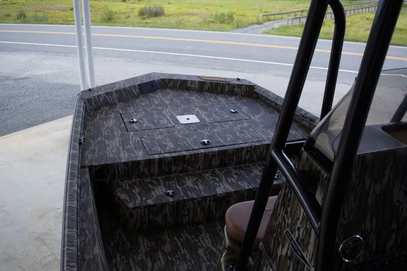 Slide: The Image of Avid 22 CC Rogue 2026 - 9