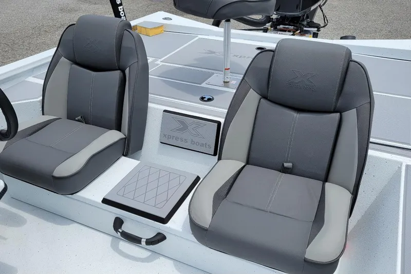 Slide: The Image of 2026 Xpress H20 Bass boat rear view with motor and propeller. - 4