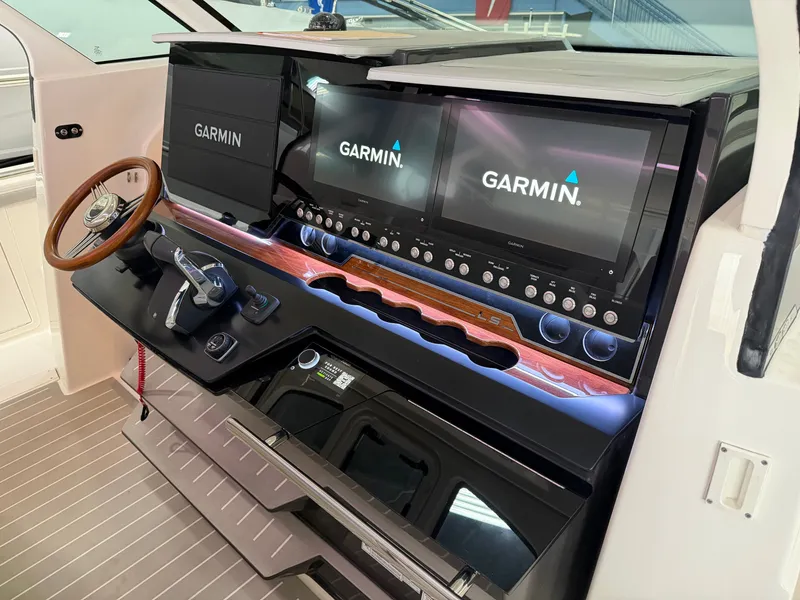 Slide: The Image of Tiara 48LS 2026 - 20