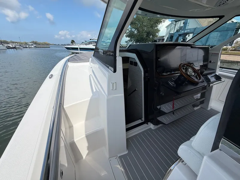 Slide: The Image of Tiara 48LS 2026 - 8