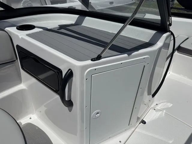 Slide: The Image of Yamaha SX190 2025 - 11