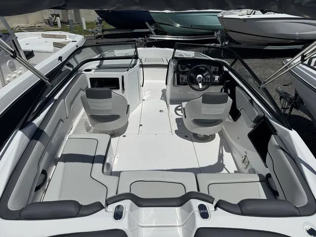 Slide: The Image of Yamaha SX190 2025 - 4