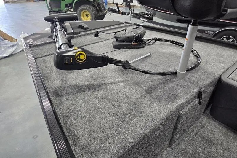 Slide: The Image of 2026 Tracker BT CLASSIC XL boat deck with trolling motor and seat. - 11