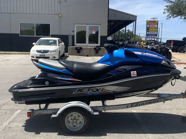 Slide: The Image of Kawasaki Jet Ski Ultra 2012 - 5