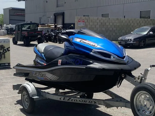 Slide: The Image of Kawasaki Jet Ski Ultra 2012 - 6
