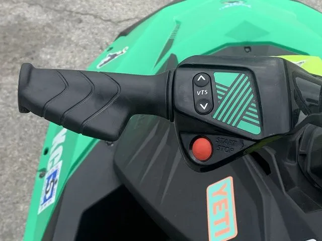 Slide: The Image of Sea-Doo Spark Trixx 2-up Rotax 900 H.O. ACE IBR 2021 - 12