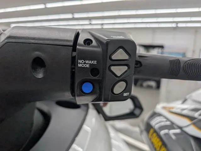 Slide: The Image of Yamaha FX Cruiser HO 2018 - 14