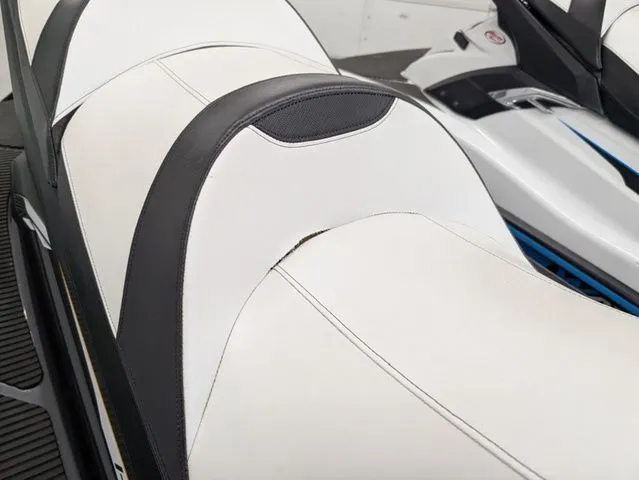 Slide: The Image of Yamaha FX Cruiser HO 2018 - 16