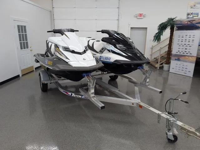 Slide: The Image of Yamaha FX Cruiser HO 2018 - 2