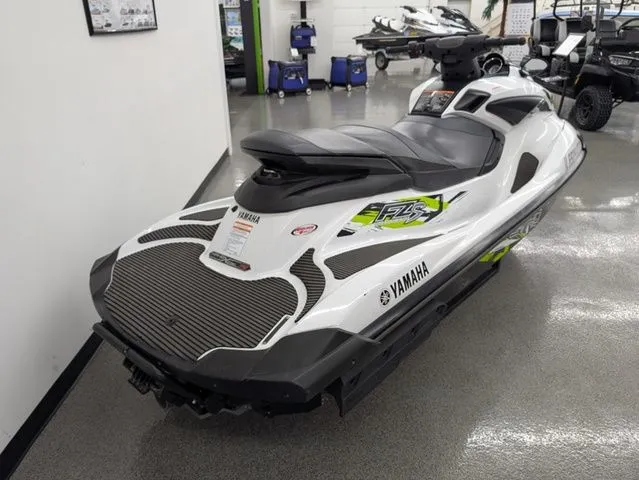 Slide: The Image of Yamaha FZ 2015 - 7