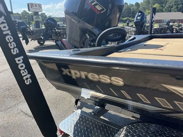 Slide: The Image of Xpress H20 2025 - 10