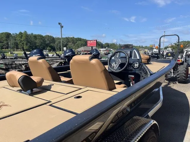 Slide: The Image of Xpress H20 2025 - 11