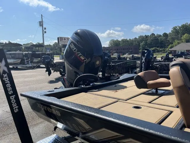 Slide: The Image of Xpress H20 2025 - 9