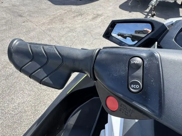 Slide: The Image of Sea-Doo GTI 2017 - 12