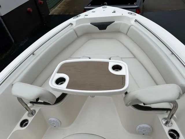 Slide: The Image of Sailfish 220 CC 2022 - 3