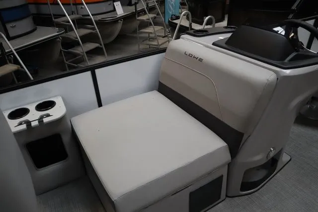 Slide: The Image of Lowe LF 172 2026 - 10