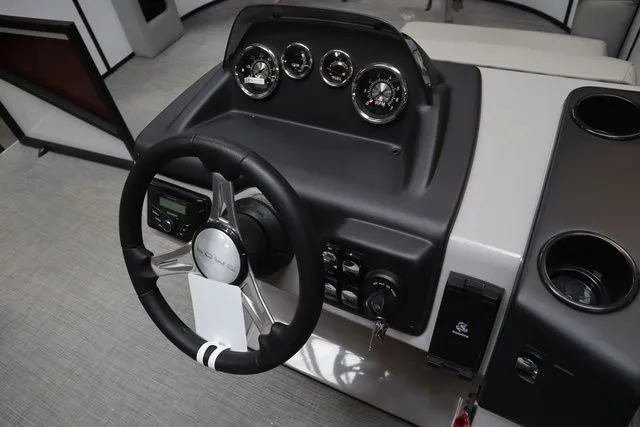 Slide: The Image of Lowe LF 172 2026 - 8