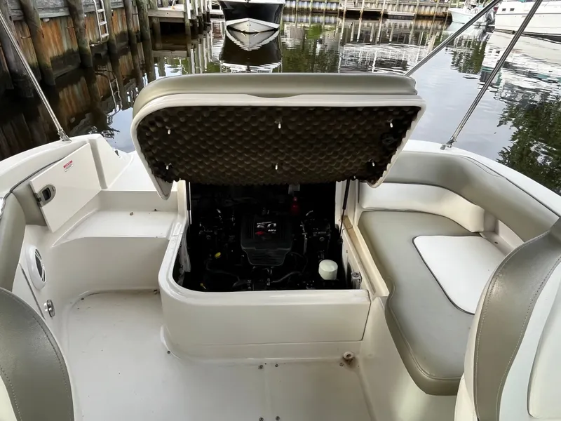 Slide: The Image of Sea Ray 220 Sundeck 2007 - 10