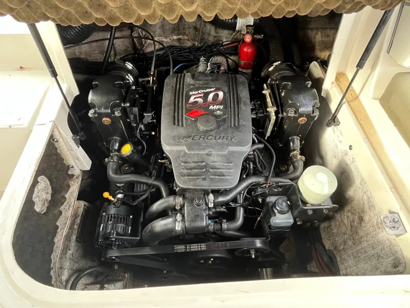 Slide: The Image of Sea Ray 220 Sundeck 2007 - 11