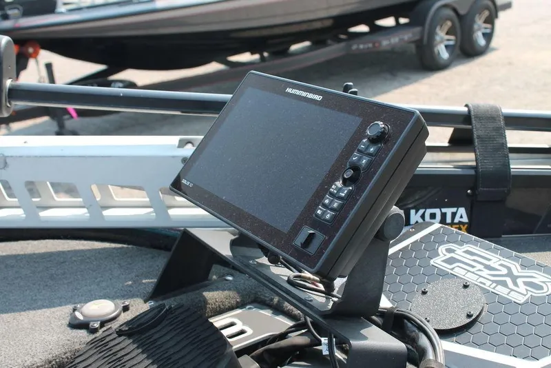 Slide: The Image of 2019 Skeeter FX21 LE boat with Humminbird fish finder and Minn Kota trolling motor. - 11