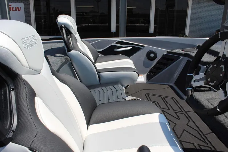 Slide: The Image of 2026 Skeeter FXR20 FLEX boat with spacious deck and advanced equipment. - 17