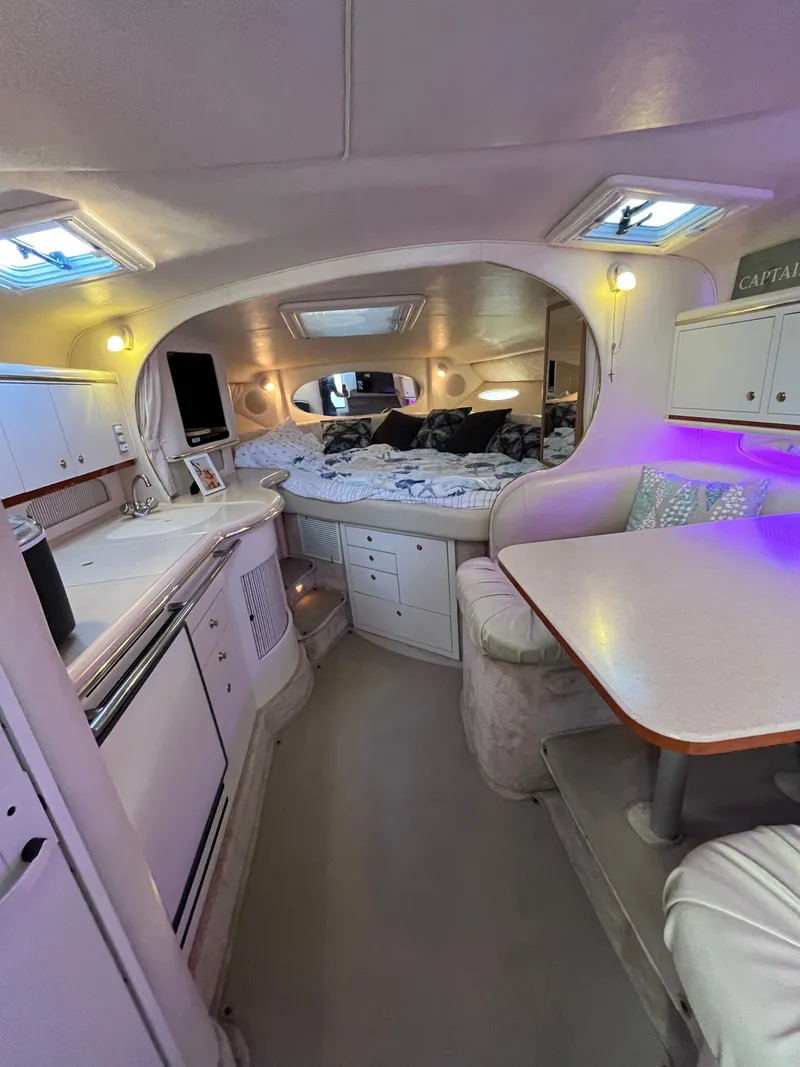 Slide: The Image of Sea Ray Sundancer 310 2000 - 14