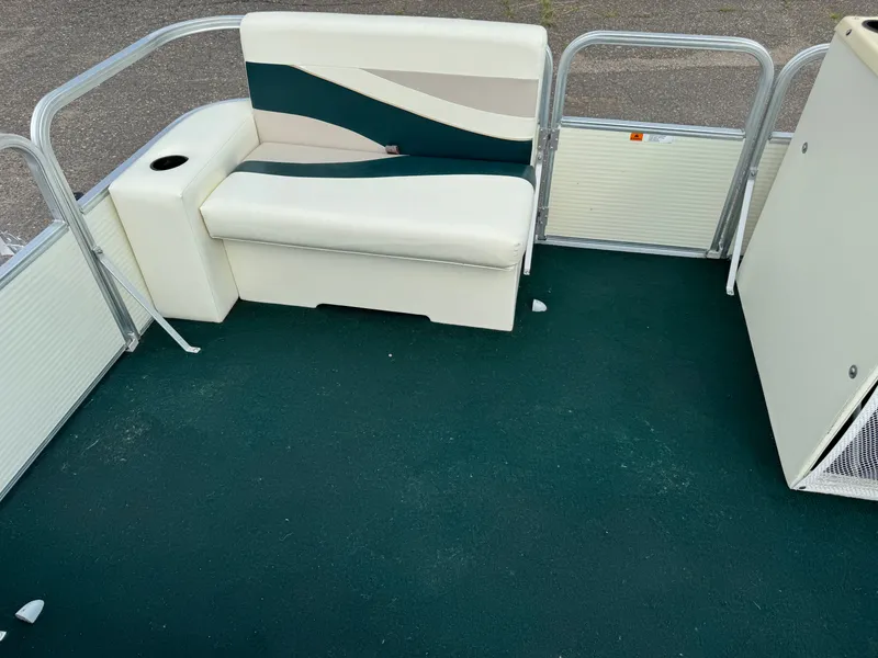 Slide: The Image of Lowe Suncruiser Malibu 180 1999 - 13