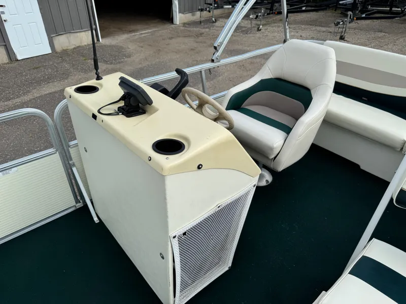 Slide: The Image of Lowe Suncruiser Malibu 180 1999 - 16