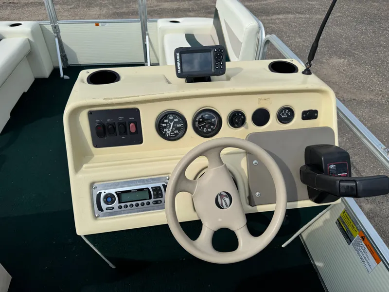 Slide: The Image of Lowe Suncruiser Malibu 180 1999 - 19