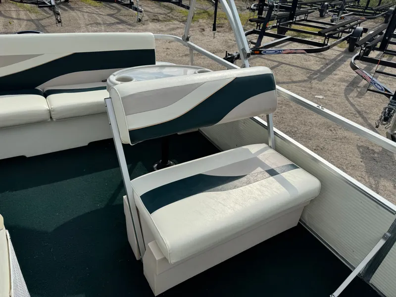 Slide: The Image of Lowe Suncruiser Malibu 180 1999 - 24