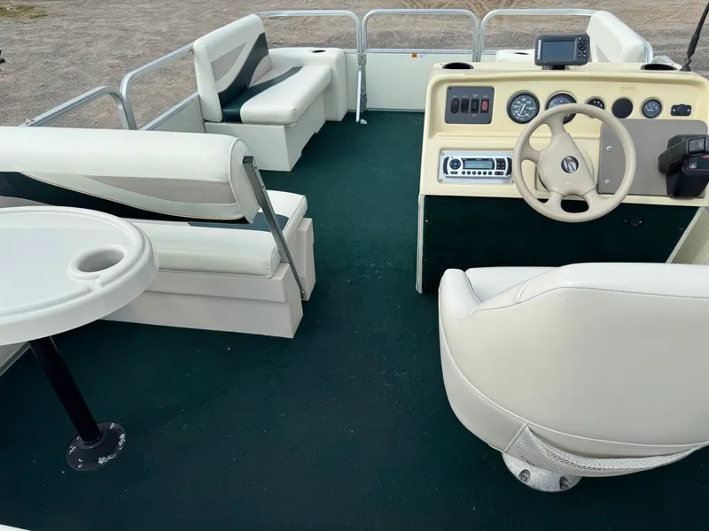 Slide: The Image of Lowe Suncruiser Malibu 180 1999 - 6