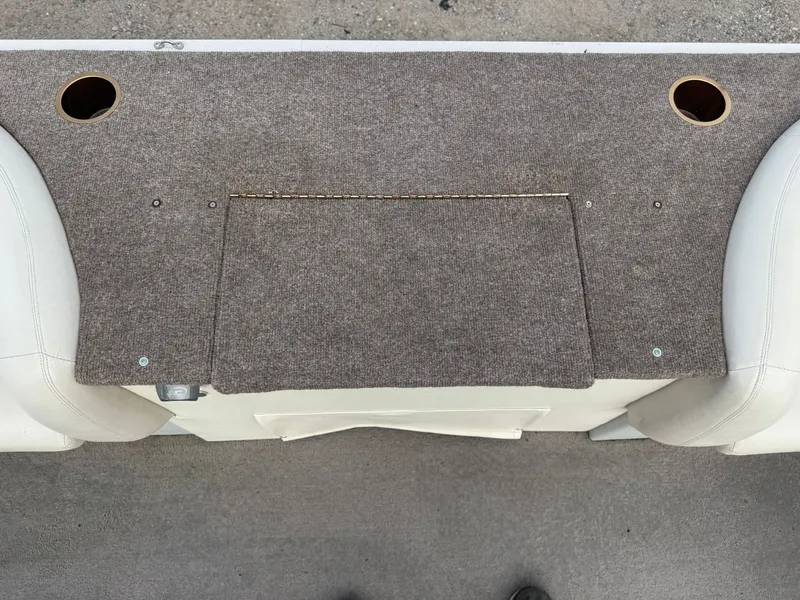 Slide: The Image of Crestliner LSi 2485 1999 - 18