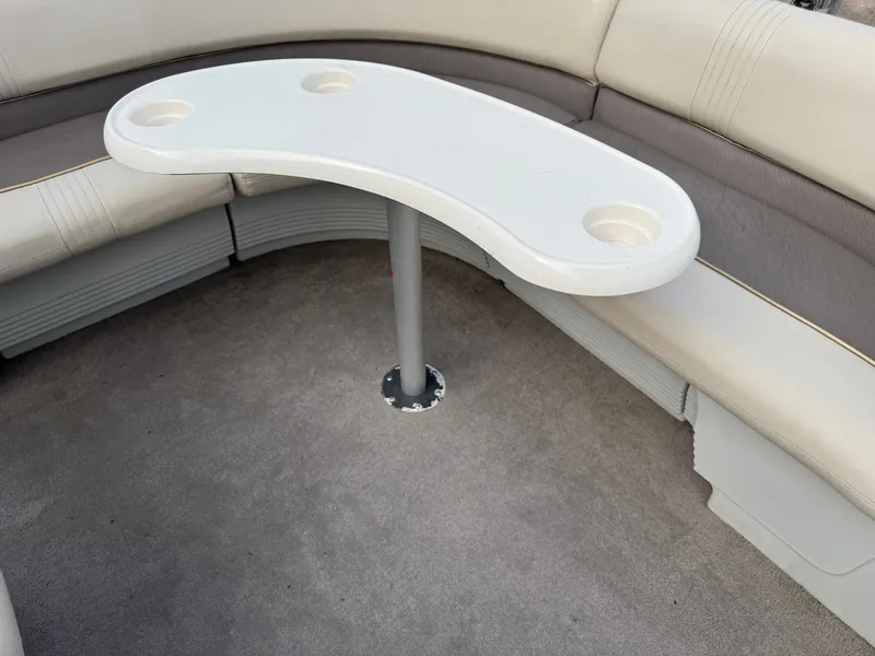 Slide: The Image of Crestliner LSi 2485 1999 - 20