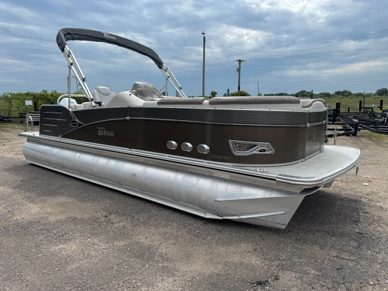 Slide: The Image of Tahoe Cascade 2385 RJ Pontoon 2019 - 37