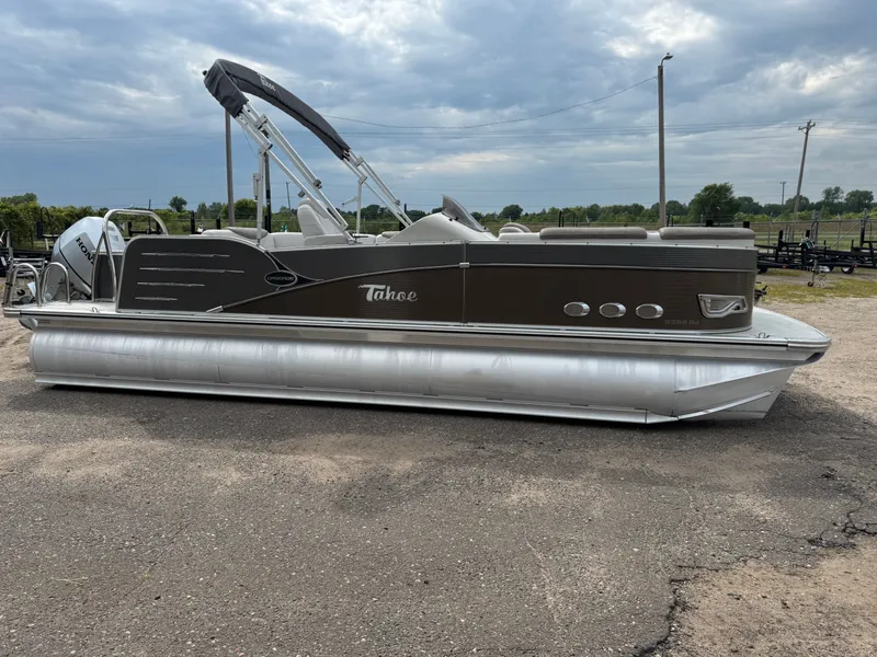 Slide: The Image of Tahoe Cascade 2385 RJ Pontoon 2019 - 42