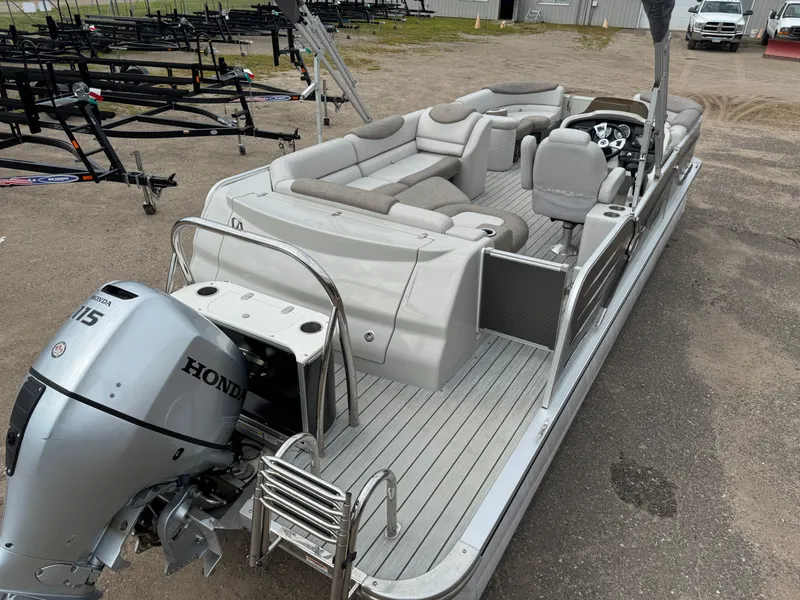 Slide: The Image of Tahoe Cascade 2385 RJ Pontoon 2019 - 8