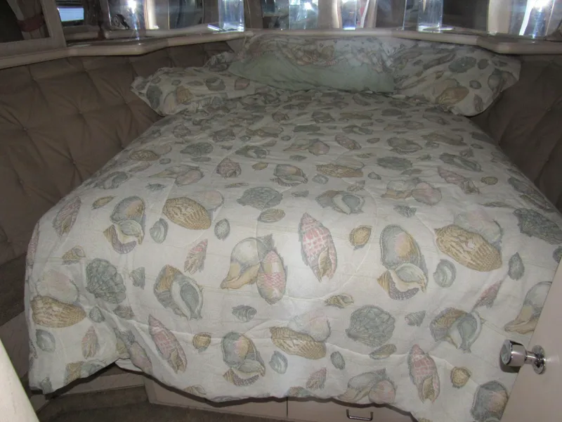 Slide: The Image of MASTER BERTH - 9