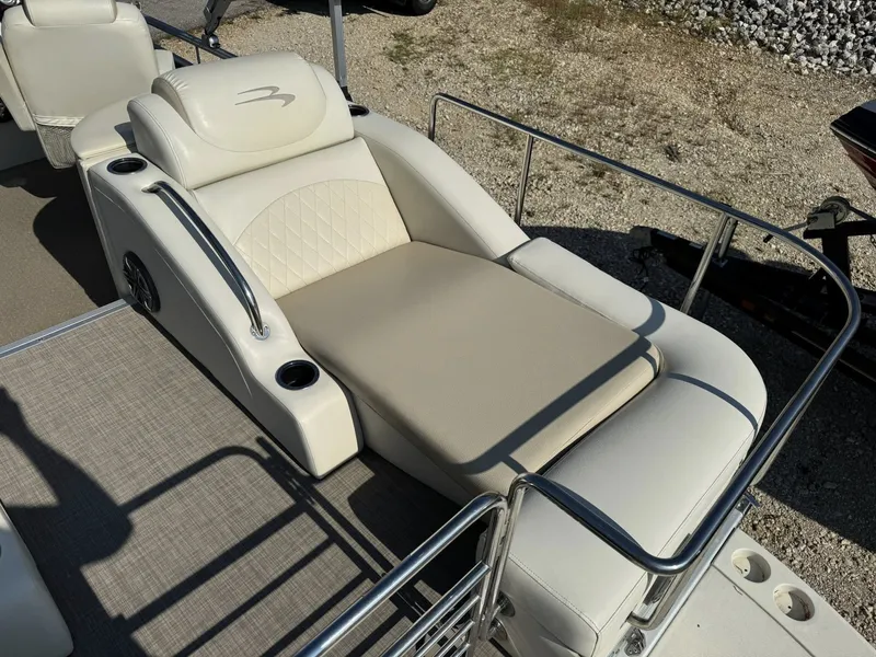 Slide: The Image of Bennington 24 SCWX3 I/O 2015 - 15