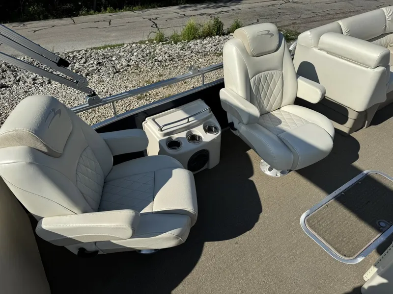 Slide: The Image of Bennington 24 SCWX3 I/O 2015 - 3