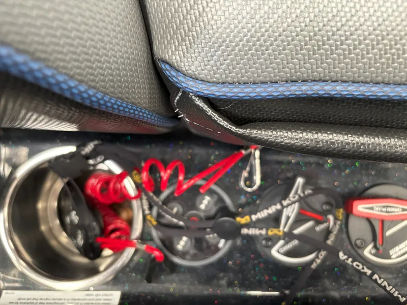 Slide: The Image of Skeeter FXR21 Limited 2022 - 8