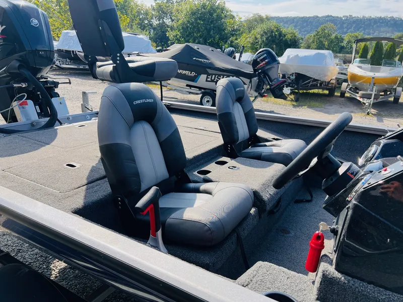 Slide: The Image of Crestliner XFC 179 2021 - 12