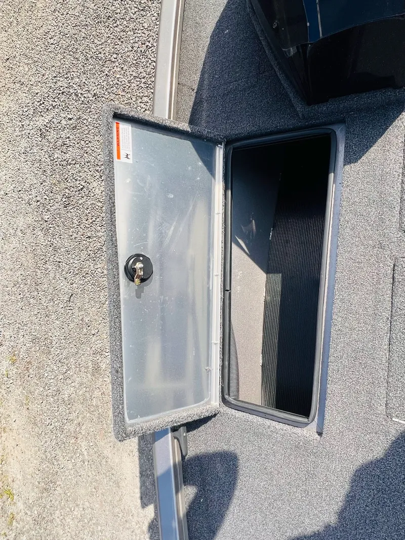 Slide: The Image of Crestliner XFC 179 2021 - 16