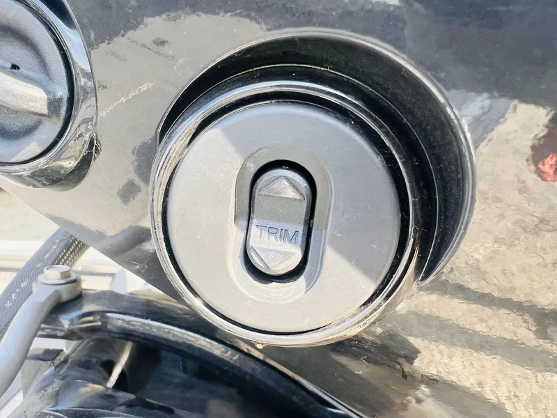 Slide: The Image of Crestliner XFC 179 2021 - 18