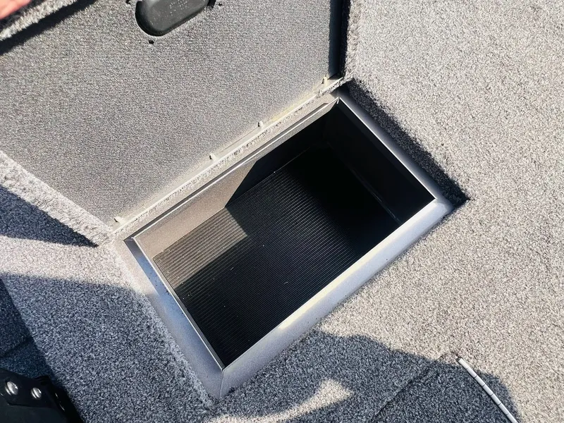 Slide: The Image of Crestliner XFC 179 2021 - 20